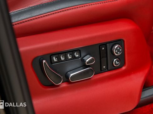 Used 2020 Bentley Bentayga Speed image 39