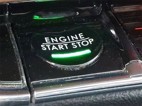 Used 2021 Lincoln Nautilus Reserve image 24