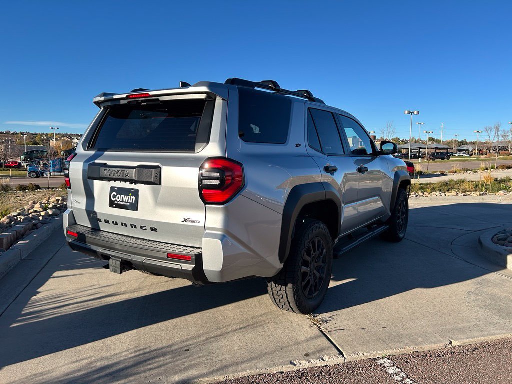 Used 2026 Toyota 4Runner SR5 AWD/4WD image 8