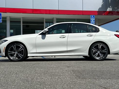 Used 2023 BMW 330i Sedan w/ Driving Assistance Package RWD image 6