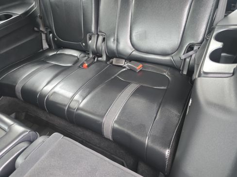 Used 2023 Honda Pilot Touring image 15