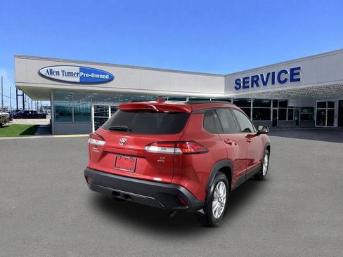 Used 2024 Toyota Corolla Cross LE AWD/4WD image 8