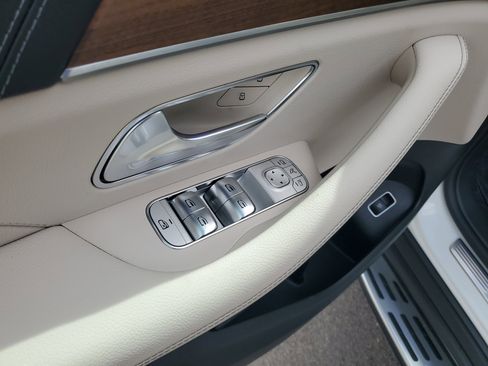 New 2026 Mercedes-Benz GLS 580 4MATIC image 23