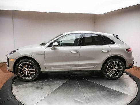 Certified 2026 Porsche Macan AWD/4WD image 2