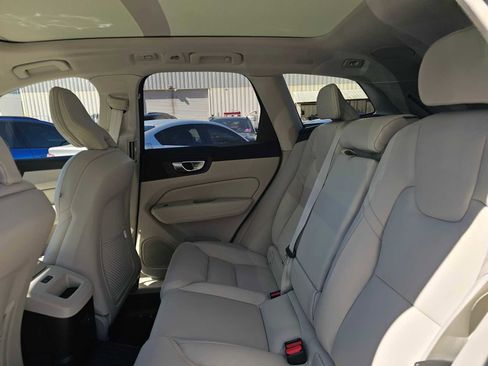 New 2026 Volvo XC60 T8 Ultra w/ Climate Package AWD/4WD image 17