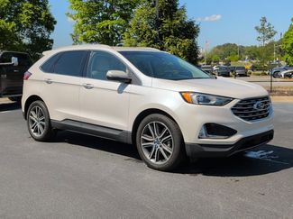 Used 2019 Ford Edge Titanium FWD video 3