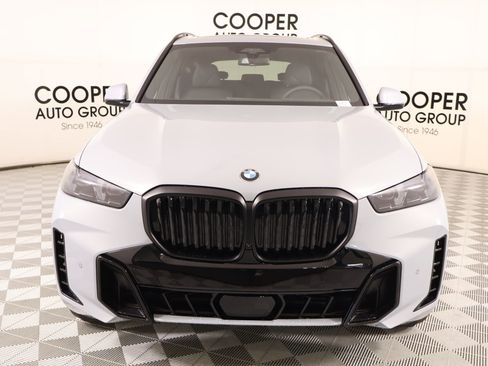 New 2026 BMW X5 xDrive40i w/ M Sport Package AWD/4WD image 9