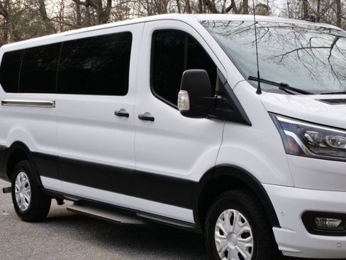 Used 2023 Ford Transit 350 XLT image 36