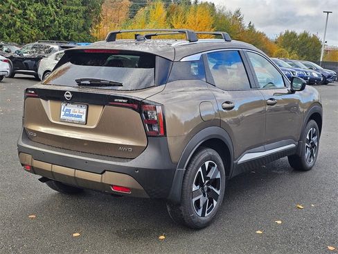 New 2026 Nissan Kicks SV w/ SV Premium Package image 5