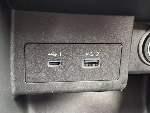 Used 2024 Nissan Kicks SR FWD image 10