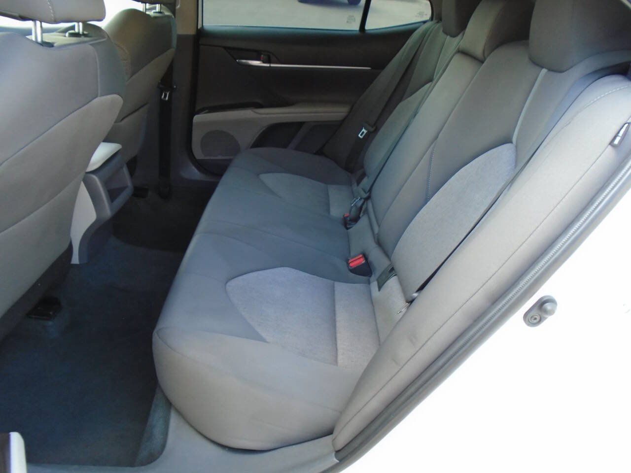 Used 2023 Toyota Camry LE FWD image 10