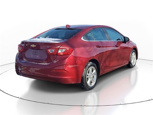 Used 2018 Chevrolet Cruze LT image 4