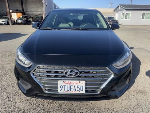 Used 2022 Hyundai Accent SE image 2