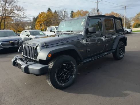Used 2017 Jeep Wrangler Unlimited Sport image 4
