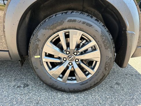 New 2026 Nissan Pathfinder SV w/ SV Premium Package FWD image 18