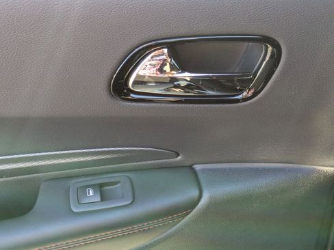 Certified 2025 Dodge Durango GT w/ Blacktop Package image 27