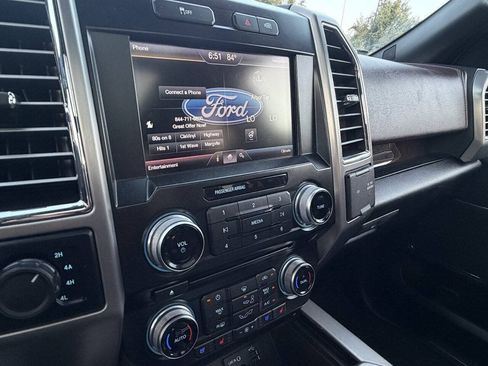 Used 2015 Ford F150 Platinum w/ Equipment Group 701A Luxury AWD/4WD image 12