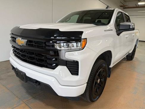 Used 2025 Chevrolet Silverado 1500 LT AWD/4WD image 1