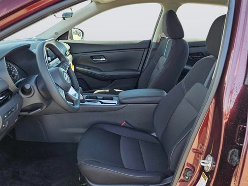 Used 2025 Nissan Sentra SV FWD image 10