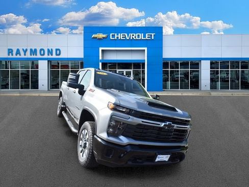 New 2026 Chevrolet Silverado 2500 Custom w/ Custom Value Package AWD/4WD image 10