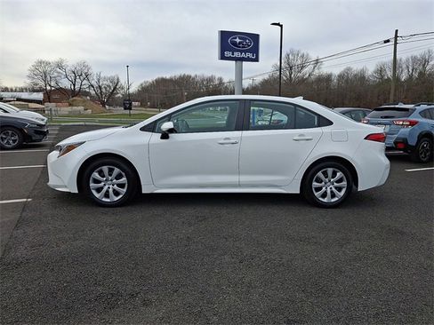 Used 2021 Toyota Corolla LE w/ Carpet Mat Package (TMS) image 4