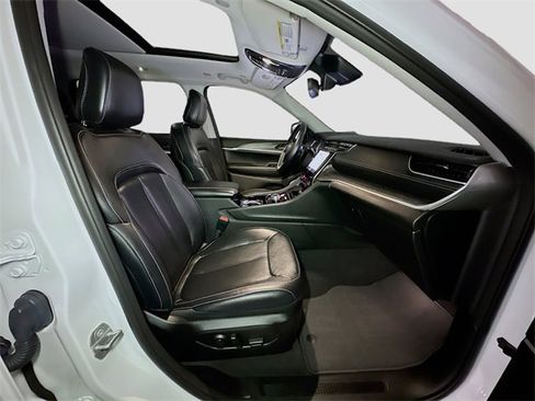 Used 2022 Jeep Grand Cherokee L Limited image 23