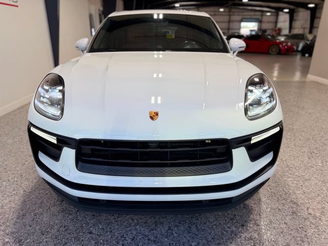 Used 2022 Porsche Macan AWD/4WD image 13