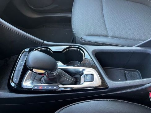 Used 2025 Buick Encore GX Preferred image 24