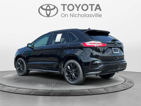Used 2022 Ford Edge SE w/ Black Appearance Package AWD/4WD image 3