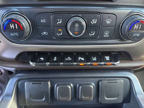 Used 2015 GMC Sierra 3500 Denali w/ Duramax Plus Package image 33