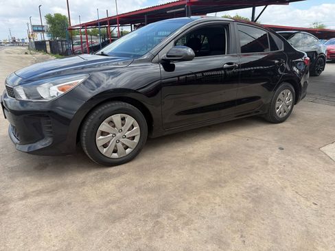 Used 2020 Kia Rio LX image 13