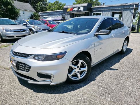 Used 2016 Chevrolet Malibu LS FWD image 2
