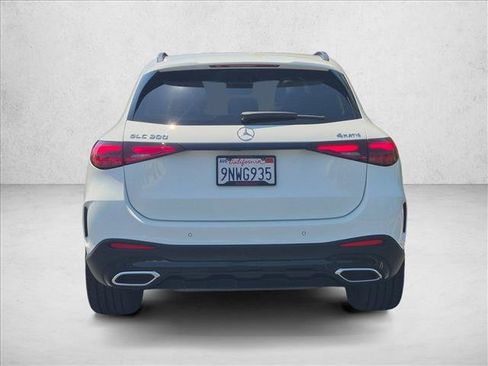 Used 2024 Mercedes-Benz GLC 300 4MATIC image 6