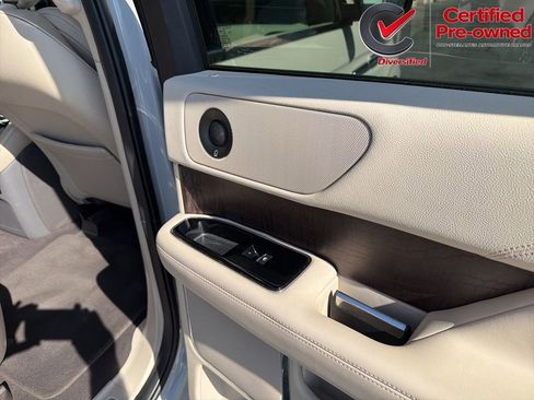 Used 2020 Lincoln Navigator 2WD image 26