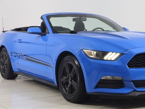 Used 2017 Ford Mustang Convertible RWD image 44