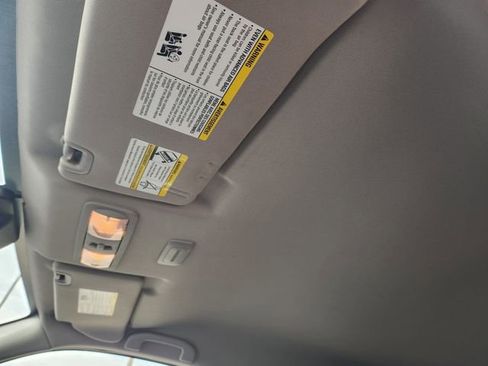 Used 2024 Nissan Frontier SV w/ Technology Package image 25