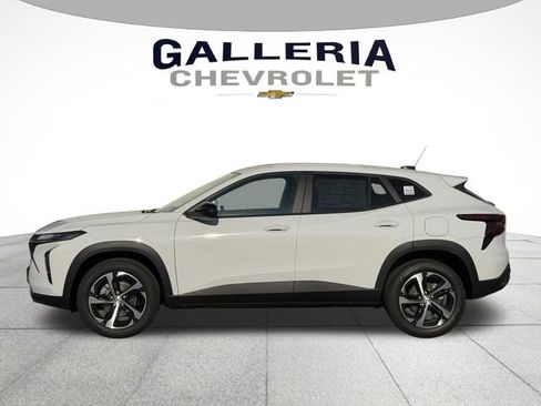 New 2026 Chevrolet Trax RS FWD image 4
