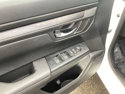 Used 2024 Honda CR-V LX image 10