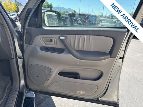 Used 2004 Toyota Sequoia Limited AWD/4WD image 9