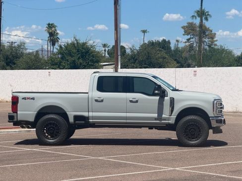 Used 2025 Ford F350 Lariat w/ Lariat Ultimate Package AWD/4WD image 2