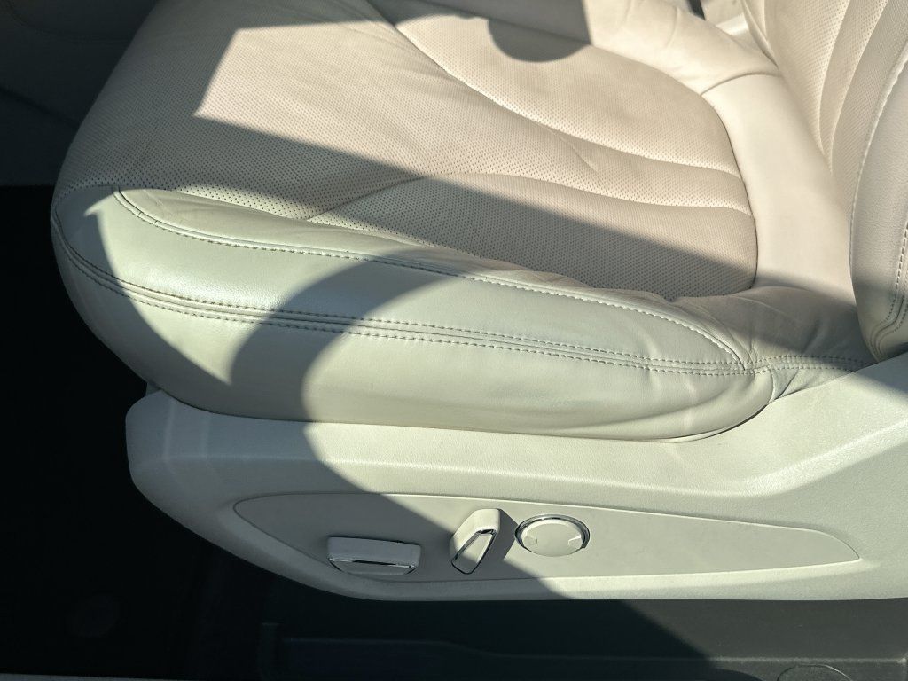Used 2017 Lincoln MKC Reserve FWD image 9