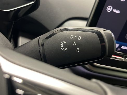 Used 2025 Volkswagen ID.4 Pro AWD/4WD image 18