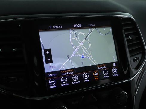 Used 2020 Jeep Grand Cherokee Limited AWD/4WD image 13