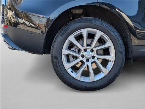 Used 2025 Land Rover Range Rover Sport SE image 14