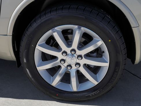 Used 2017 Buick Enclave Premium w/ Trailering Package AWD/4WD image 13