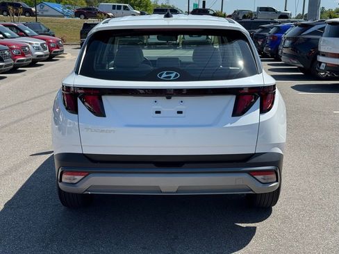 Used 2025 Hyundai Tucson SE image 10