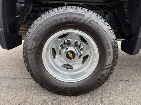 Used 2023 Chevrolet Silverado 3500 High Country image 43