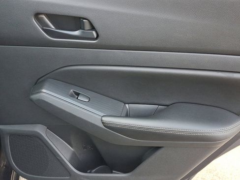 Used 2024 Nissan Altima 2.5 SV image 14