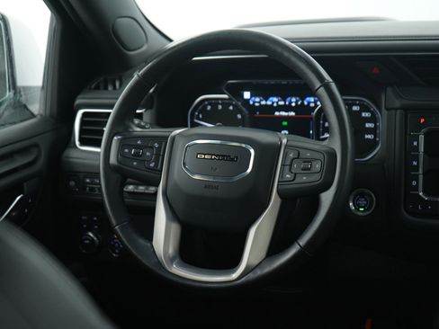 Used 2021 GMC Yukon Denali w/ Denali Premium Package image 17