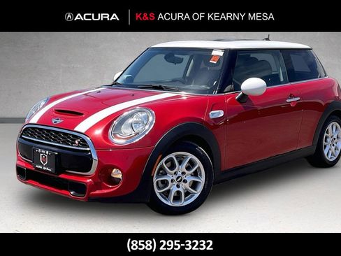 Used 2018 MINI Cooper S FWD image 1